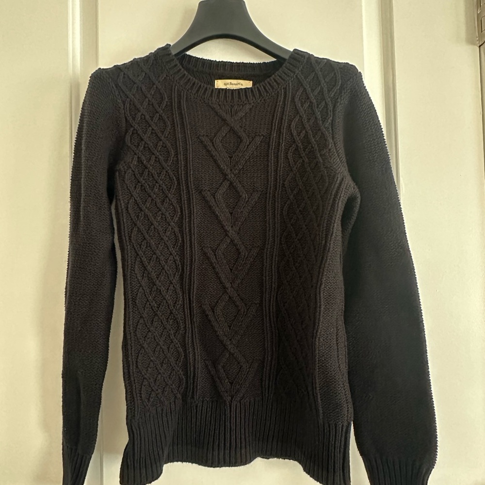 G.H. Bass & Co. Black Crew Neck Cable Knit Sweater